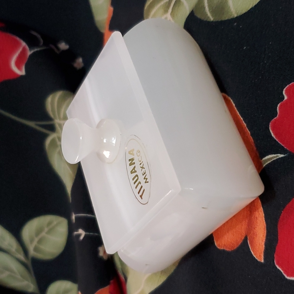 Vintage White Onyx Trinket Box with Lid from Tijuana Mexico -  3" x 2.25"
